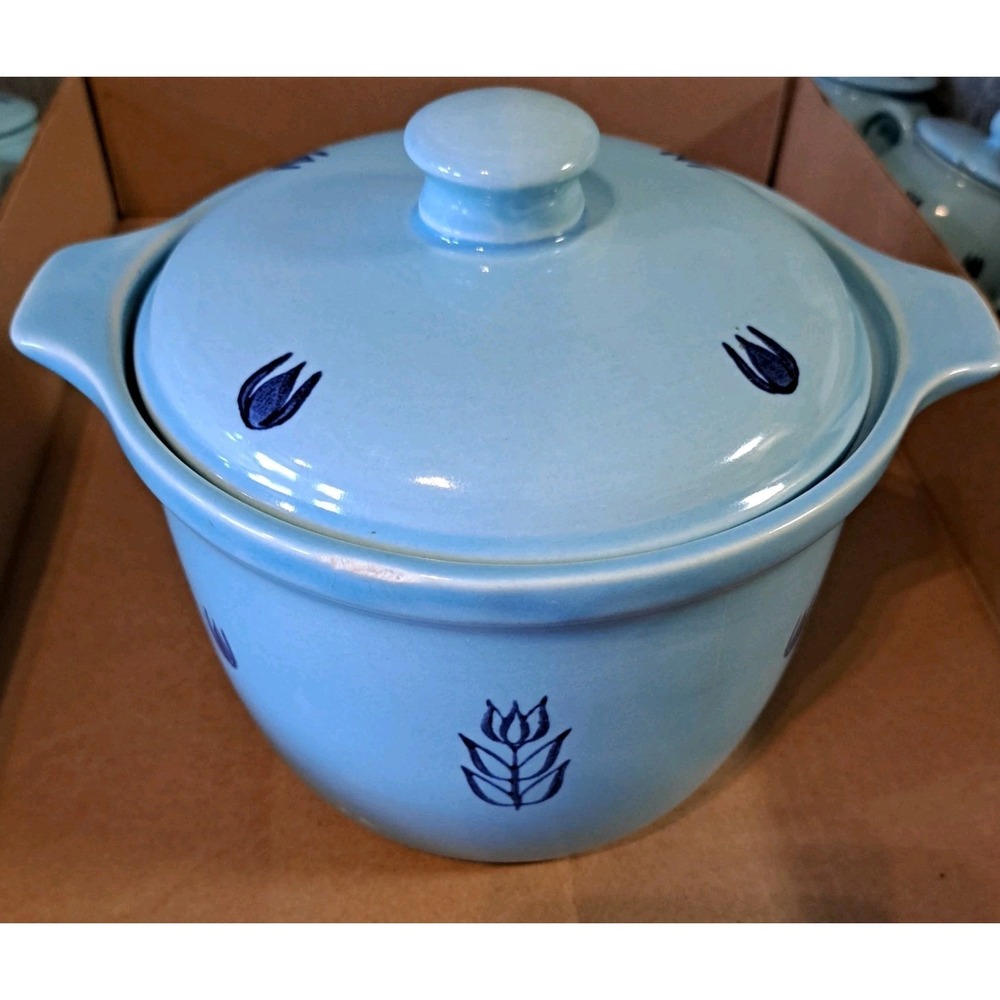 Vtg MCM Cronin Pottery DutchBlue Tulip Pattern Bean Pot Casserole 2 QT Made USA